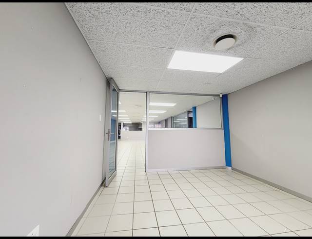 395M² OFFICE TO LET IN NORTH RIDING